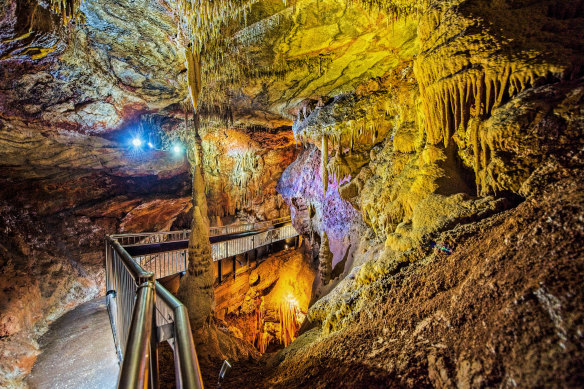 Buchan Caves.