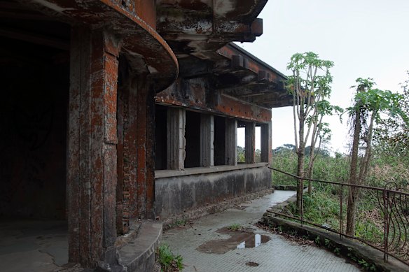 The derelict Black Palace.