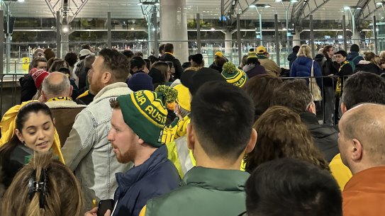 Crowds waiting for trains that were delayed.