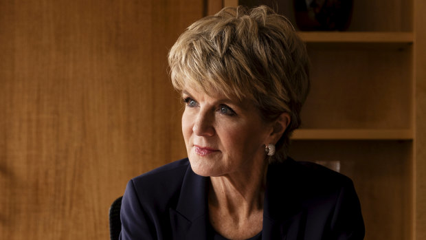 Julie Bishop urges 'calm and considered' diplomacy with Beijing