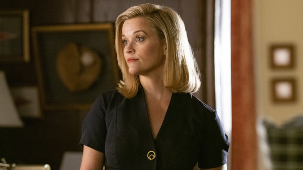 Reese Witherspoon plays Elena in the TV adaptation of Celeste Ng's book Little Fires Everywhere. 