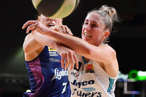 Bec Cole (left) says Southside have plenty of belief in themselves heading into the WNBL grand final.
