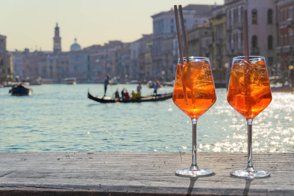 Aperol spritz – an aperitivo, not an accompaniment to a meal.
