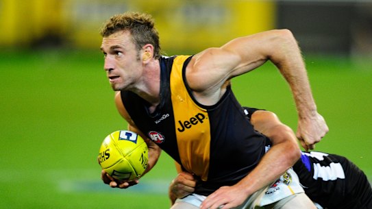 Shane Tuck in action for Richmond in 2012.