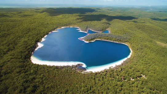 Lake McKenzie - a rare experience.
