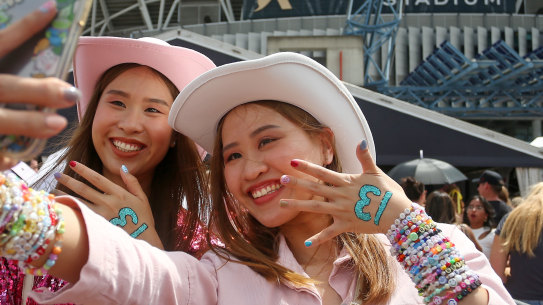 Where was the Taylor Swift show held?