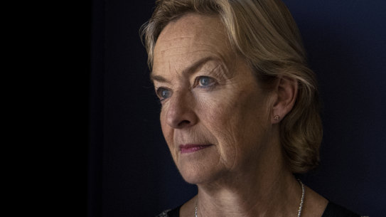 'Soft porn' and Instagram: how plastic surgeons fuel body image anxiety