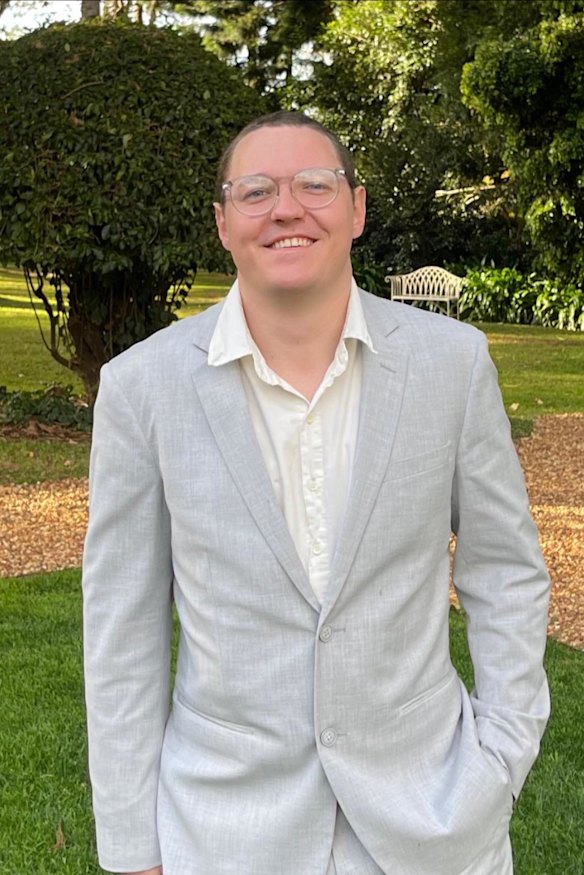 The picture which Merrick Horam, 23, used alongside his profile post in several Facebook housing groups.