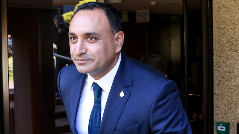 Kaj pomeni biti 'Avstralec'? Avstralska identiteta v krizi zaradi videza in vrednot