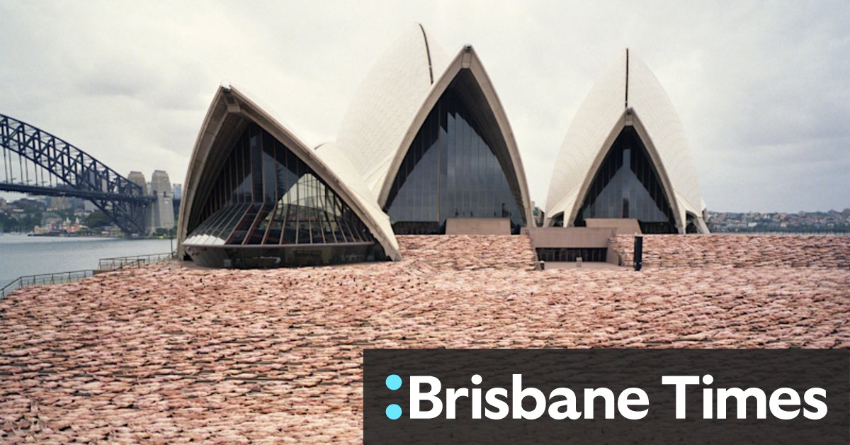 Spencer Tunick Sydney: Volunteers wanted for nude photo shoot organised by Skin Check Champions - Vimarsana News