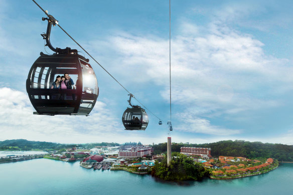 Singapore Cable Car connects Mount Faber on the mainland to Sentosa Island.