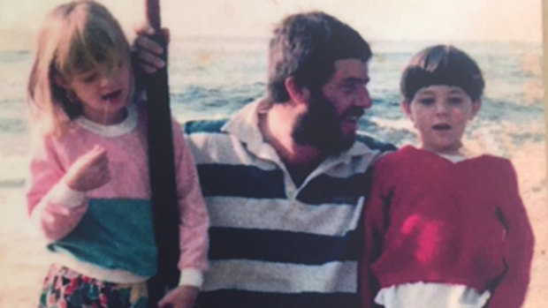 Craig Smith with his children, Laura and Andrew, in 1989.