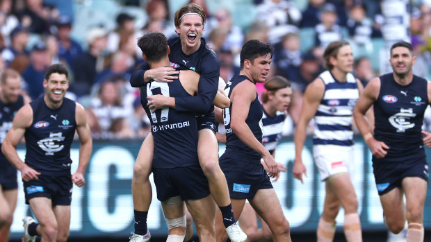 AFL LIVE updates: Dangerfield injured, as Cats and Blues play out thriller; St Kilda’s Higgins whacked with three-game ban