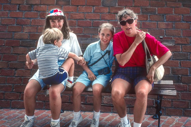 Vicksburg National Military Park - Family takes a break - 1992. Scanned from Kodachrome 64 slide.