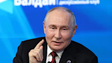 Russian President Vladimir Putin speaks at the Valdai Discussion Club in Moscow, on Thursday, October 1.