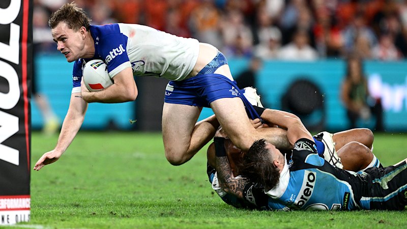 Wardrobe malfunction sums up Dogs’ woes as Sharks pile on more pain