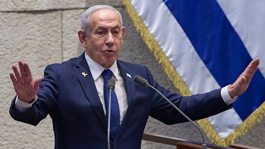 Il primo ministro Benjamin Netanyahu chiede la grazia al presidente israeliano.