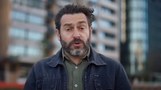 Media Watch frontrunner… ABC investigative journalist and former foreign correspondent Linton Besser is firming as the favourite for the gig.