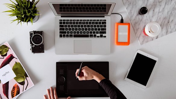 “There are few jobs that require you to be contactable 24/7. So work with email switched off.”