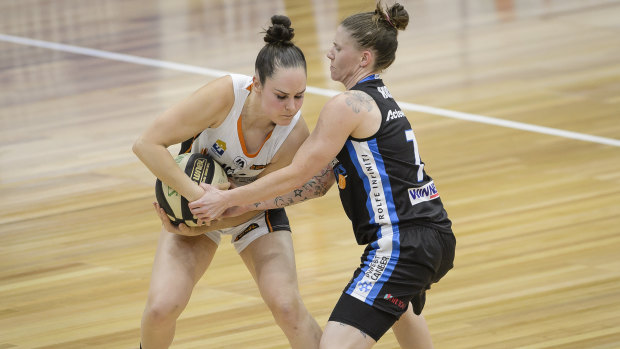 Kelly Wilson playing against the Canberra Capitals last season.
