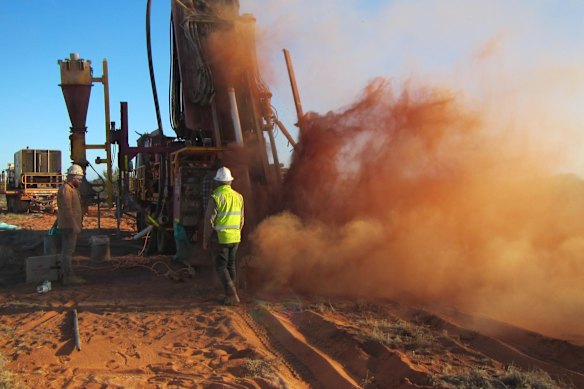Marmota started the company’s maiden drilling program at its Greenewood prospect on the Gawler Craton in South Australia on the weekend. Drilling is progressing at more than 300 metres per day.