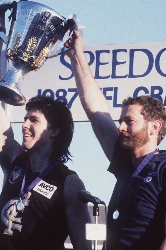 Carlton’s Stephen Kernahan and Robert Walls with the ’87 premiership cup.