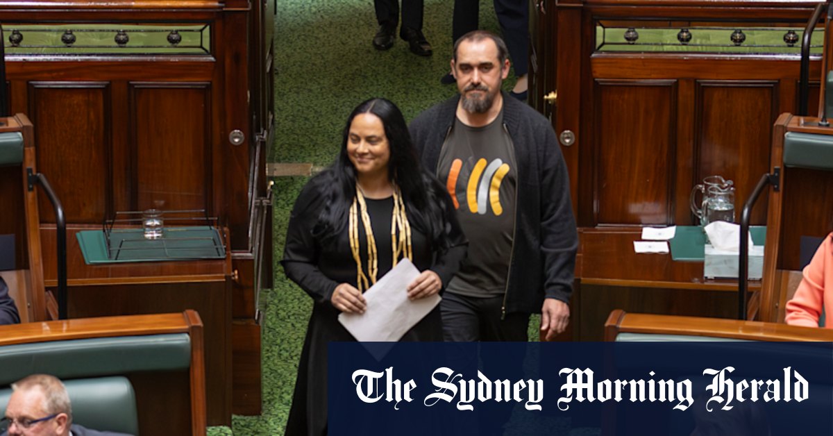 The sweet smoke of gum leaves and a pointed perspective on treaty