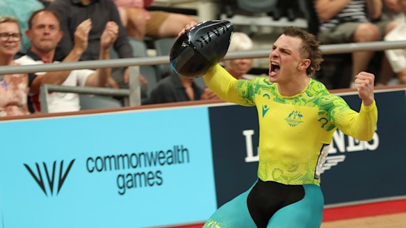Matthew Richardson of Australia celebrates after winning the men’s sprint finals.