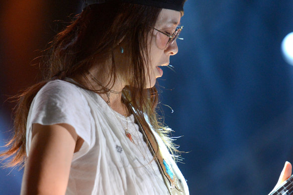 Kazu Makino on stage with Blonde Redhead in 2017.