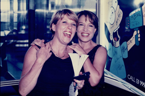 Jacoby with 60 Minutes colleague, reporter Jennifer Byrne (at right), in 1998.
