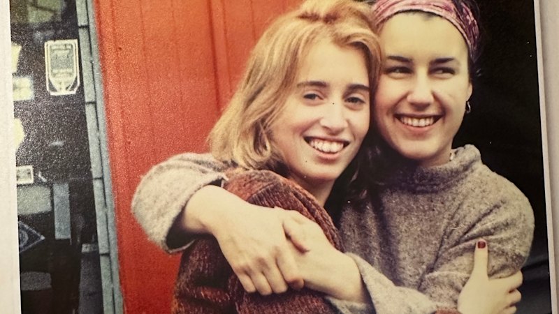 Two uni besties had a falling-out. An unusual project came to their rescue