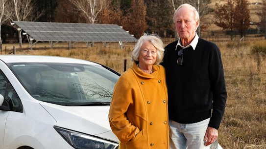 Vivica and Francis Clarke are among the first Australians to profit from new technology allowing them to sell excess power from their car back to the grid.
