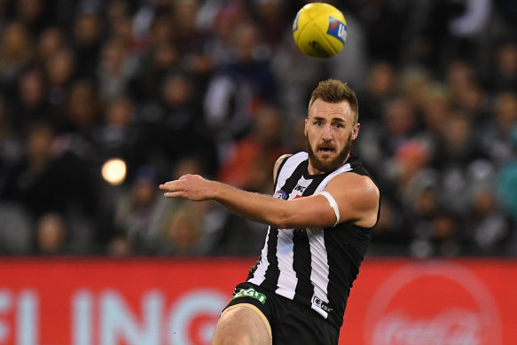 Lynden Dunn in action during the 2018 AFL season. 