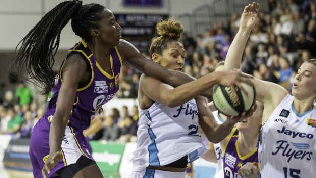 Boomers centre Ezi Magbegor (left) faces some WNBA-standard competition on Saturday night in Southside Flyers import
Mercedes Russell.