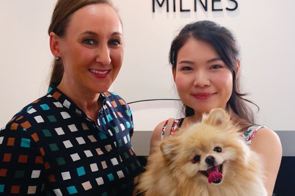 Siwen Chang (right) with Kobe and her lawyer Fiona Milnes.
