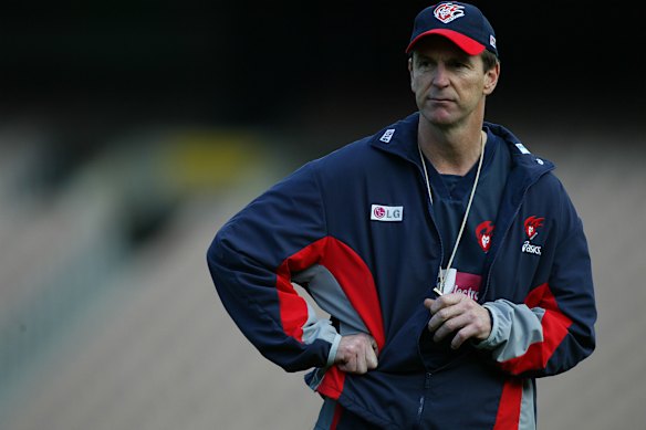 Antigamente: o técnico do Devils, Neale Daniher, no treino em 2003.
