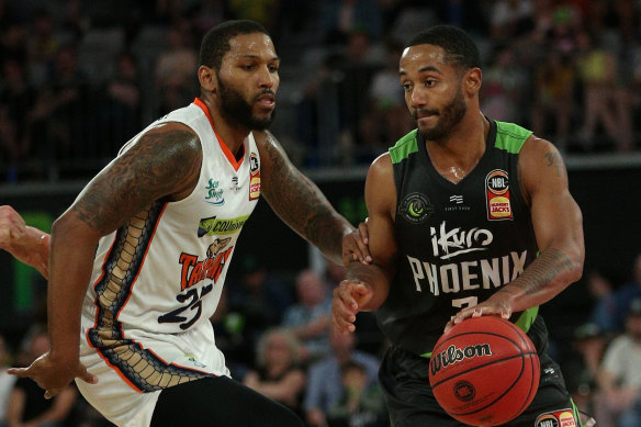 Red-hot import John Roberson came through in the clutch for Phoenix against the Taipans.