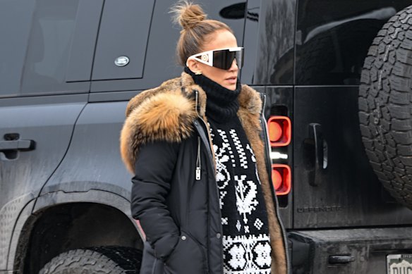 Jennifer Lopez combines functionality and flair at the snow.