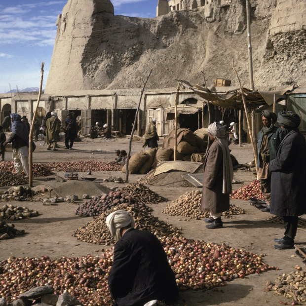 A market in Ghazni, amid the
ruins of an ancient town which once hosted a medieval empire. Now, its palace architecture is in demand worldwide.