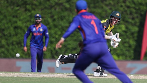 David Warner bats in Australia’s warm-up match against India, another disappointing effort for the opener.