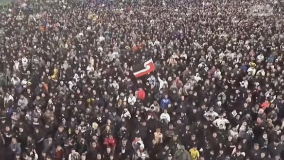 More than 6000 people did the Haka to help NZ reclaim the record.