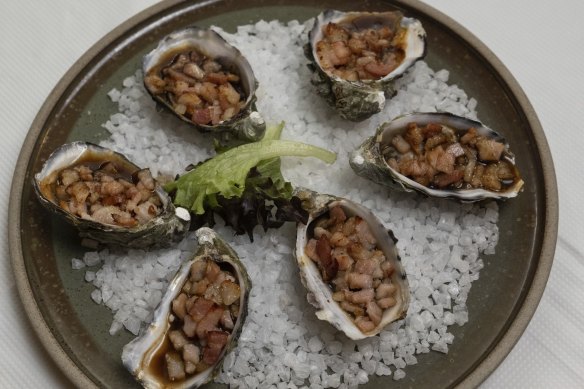 Coffin Bay Oysters Kilpatrick at RTS Seafood Restaurant.