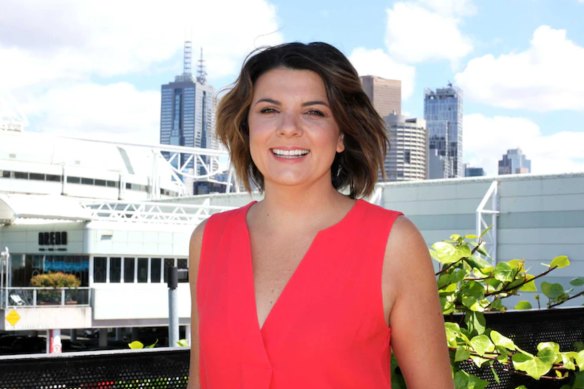 Kelli Underwood.