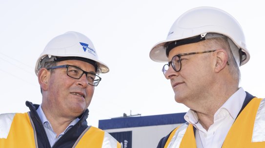 Daniel Andrews and Anthony Albanese campaign in Melbourne.