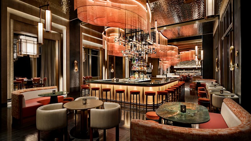 Sosednja letovišča se ponašajo s šestimi Michelinovimi zvezdicami, obrok stane 835 dolarjev