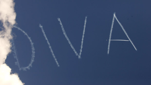 A sign writer makes his feelings known 2005.