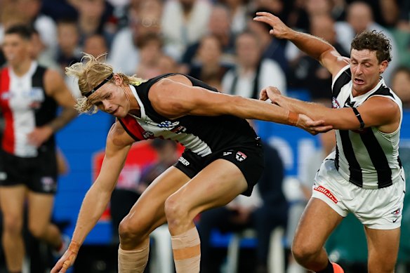 Fuera del camino: Tom De Koning y Harry Perryman.