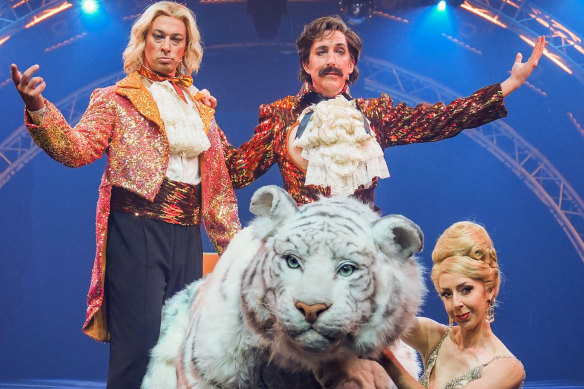 The cast of Siegfried & Roy is a lineup of outstanding Australian talent.