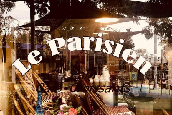 Le Parisien Café Patisserie, among the trees in Tramore Place, Killarney Heights. 
