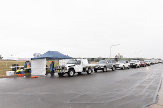 Hundreds of people queued for COVID-19 testing in Moree on Thursday after a couple who tested positive for coronavirus travelled through the state on their way to Queensland.